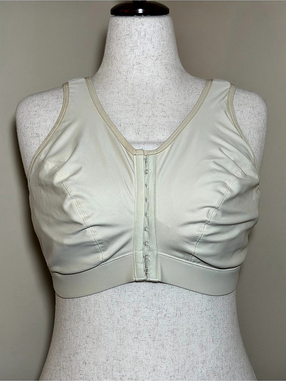 ENELL LITE Sports Bra NL101 Size 4 Ivory Front Hook Wire Free Full Coverage